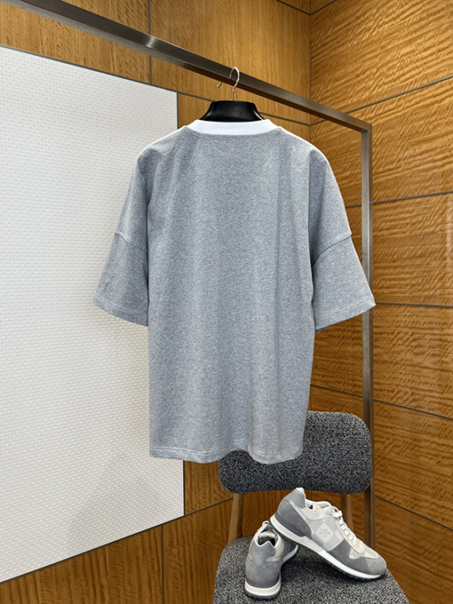 ルイヴィトン LV ポケットエンブレム付き半袖Tシャツ