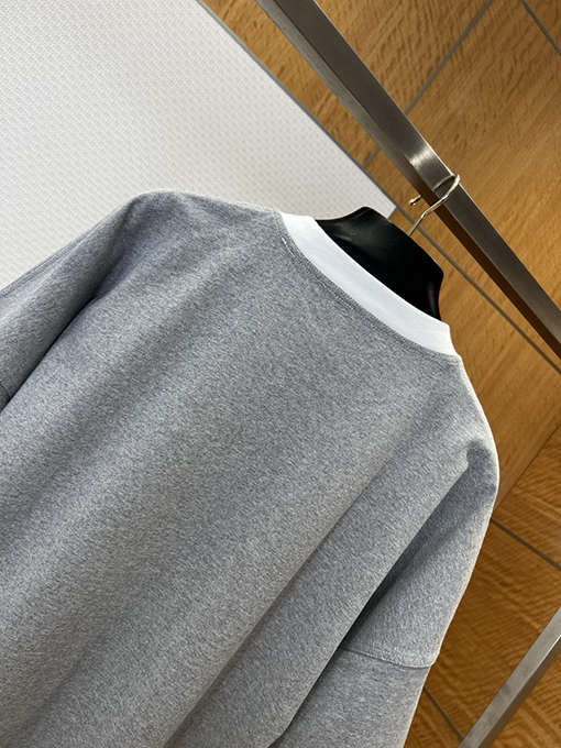 ルイヴィトン LV ポケットエンブレム付き半袖Tシャツ