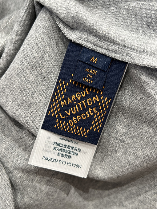 ルイヴィトン LV ポケットエンブレム付き半袖Tシャツ