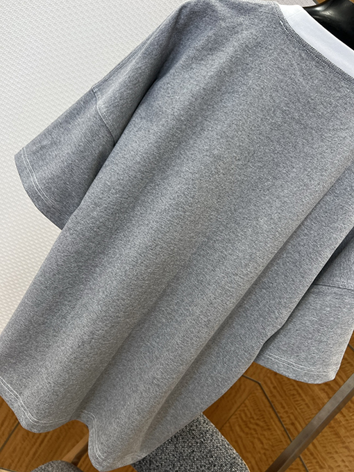 ルイヴィトン LV ポケットエンブレム付き半袖Tシャツ