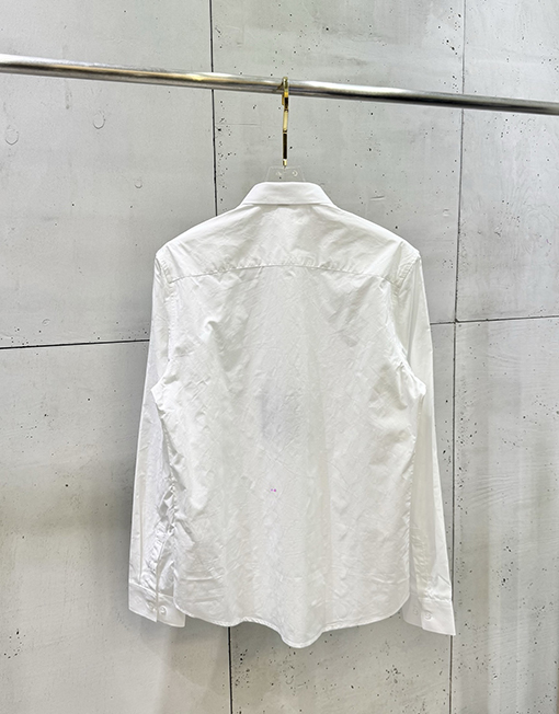 ルイヴィトンコピー さりげない文字柄のモノグラムジャカード長袖シャツ