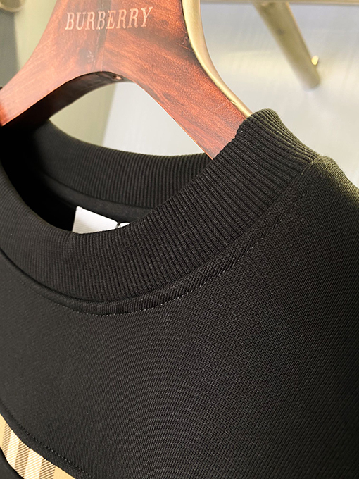 バーバリーコピー 小さめのチェック柄クルーネックのスウェットシャツ