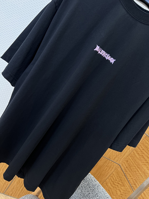 バレンシアガスーパーコピー BALENCIAGA ゴシックの文字刺繍入りクルーネック半袖Tシャツ