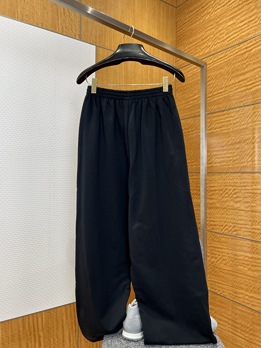 バレンシアガ BALENCIAGA 刺繍ロゴ入りワイドレッグドローストリングカジュアルスウェットパンツ