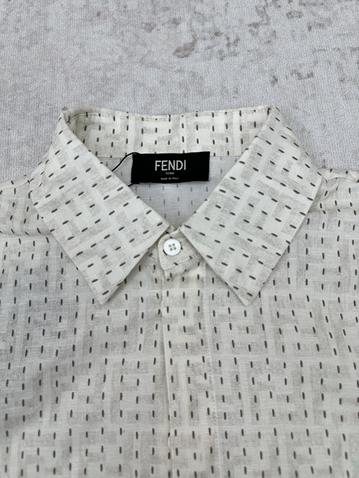 フェンディコピー 無地のFFリネンボタンダウン半袖シャツ