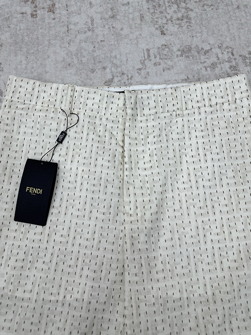 フェンディ リネンステッチ柄のバミューダカジュアルショーツ