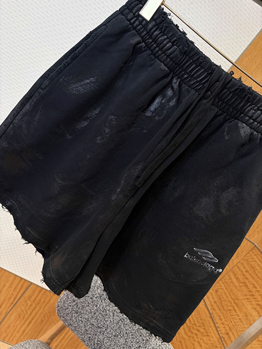 バレンシアガスーパーコピー BALENCIAGA 刺繍入りダメージドローストリングショーツ