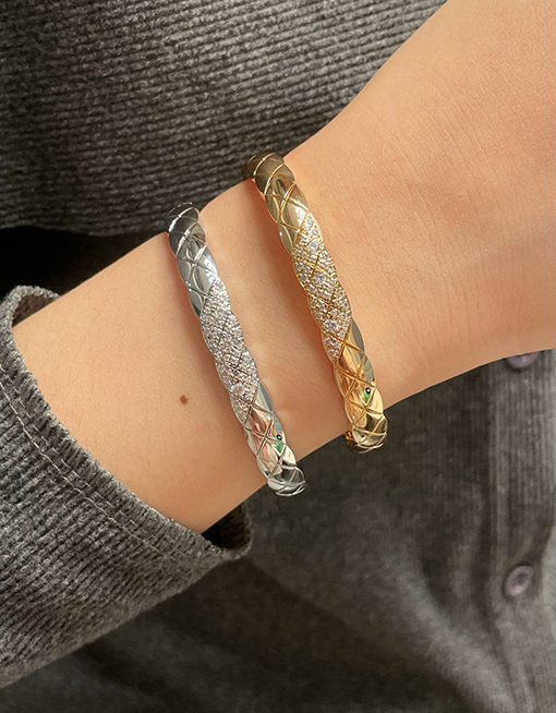 シャネルブランドコピー 幅広のレディースダイヤモンドのラインストーンバングル