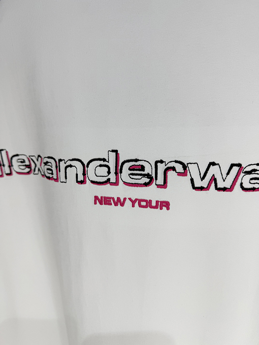 アレキサンダーワン Alexander Wang 新モデルロゴ刺繍入り半袖Tシャツ