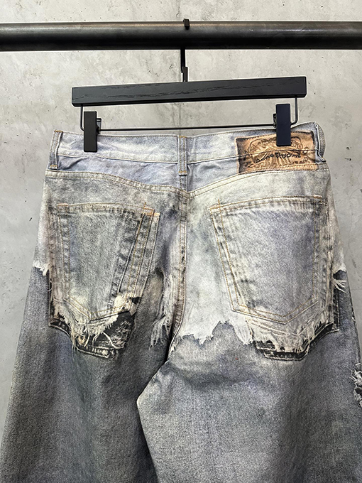 アクネストゥディオズ 3D プリントされたフェイクツーピースダメージジーンズ