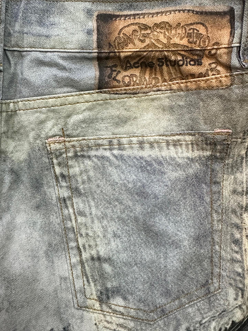 アクネストゥディオズ 3D プリントされたフェイクツーピースダメージジーンズ