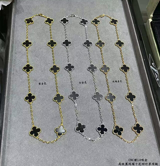 ヴァンクリーフ&アーペルズ レディースファッションネックレス