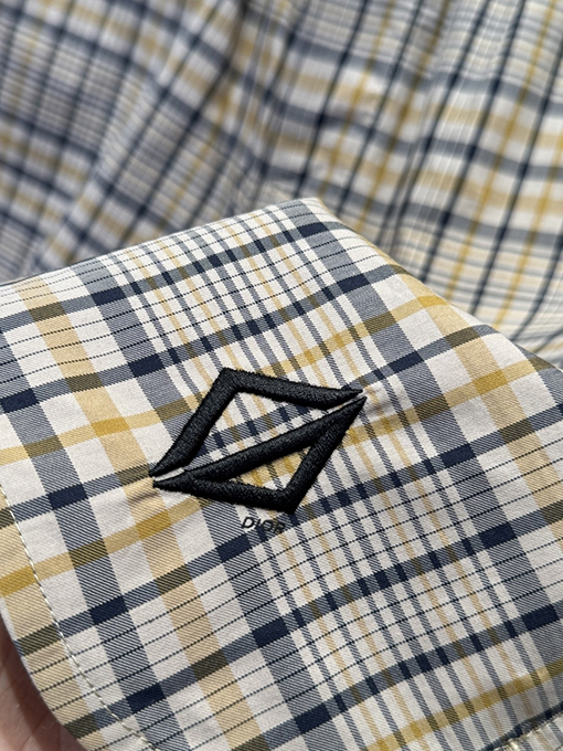 ディオール チェック柄のロゴ刺繍入りショートパンツ