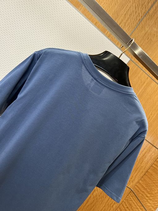 ディオール ULYSSES BY JAMES JOYCE DIOR 刺繍ロゴ入りのアーティスティックな半袖Tシャツ