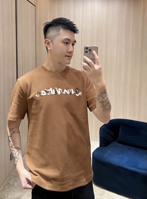 ルイヴィトン グラデーションリボンマニュアル刺繍半袖Tシャツ