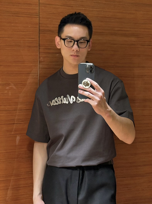 ルイヴィトン グラデーションリボンマニュアル刺繍半袖Tシャツ