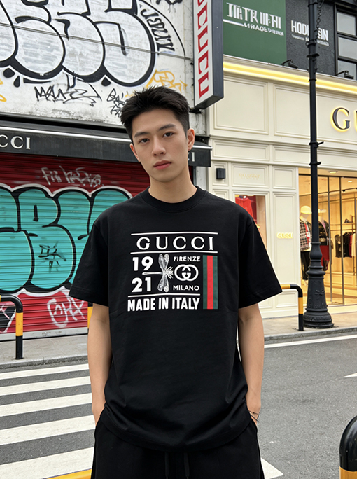 グッチ GUCCI レトロなトンボのロゴ刺繍入り半袖Tシャツ
