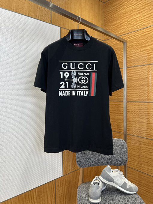 グッチ GUCCI レトロなトンボのロゴ刺繍入り半袖Tシャツ