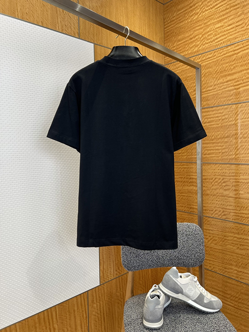 グッチ GUCCI レトロなトンボのロゴ刺繍入り半袖Tシャツ