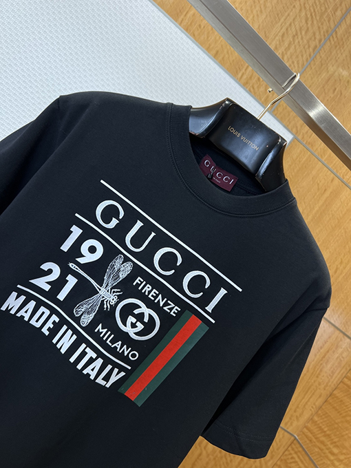 グッチ GUCCI レトロなトンボのロゴ刺繍入り半袖Tシャツ