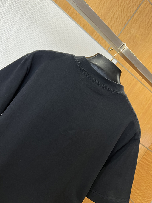 グッチ GUCCI レトロなトンボのロゴ刺繍入り半袖Tシャツ