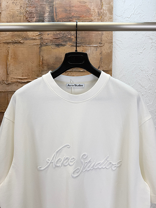 アクネストゥディオズコピー Acne Studios 刺繍入り半袖Tシャツ