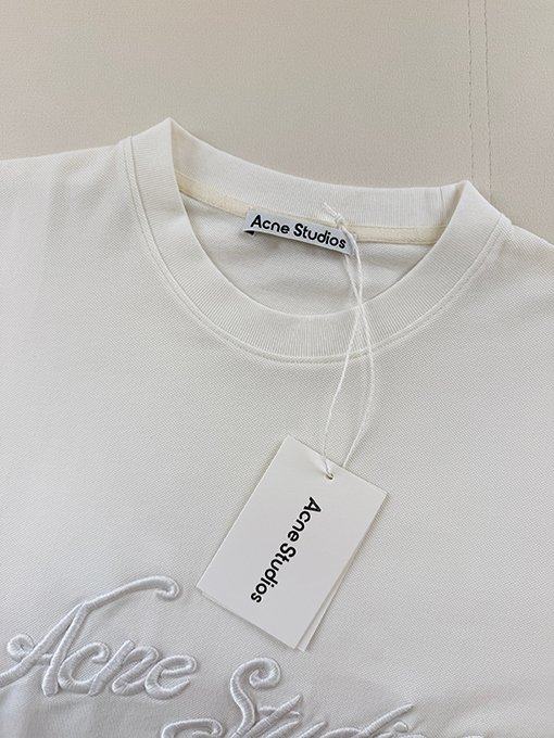 アクネストゥディオズコピー Acne Studios 刺繍入り半袖Tシャツ