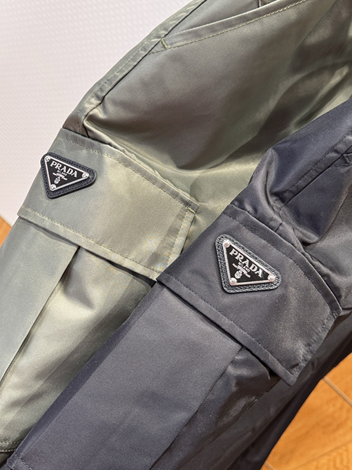 プラダスーパーコピー ナイロン製カーゴショーツ