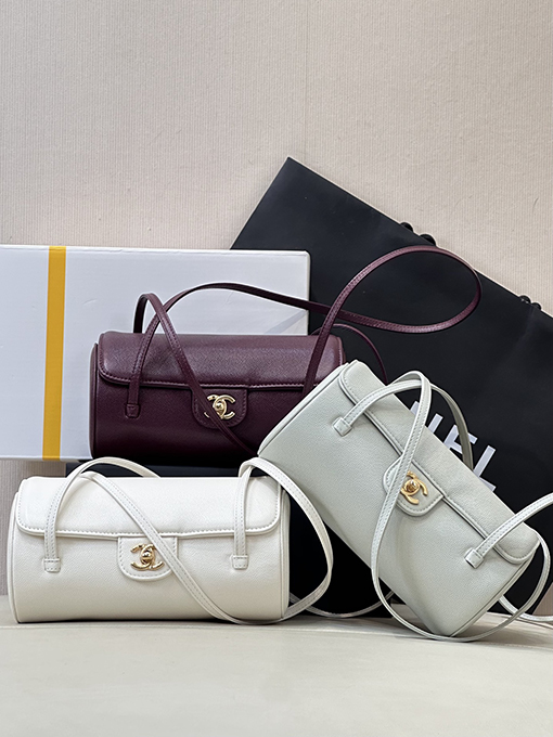 シャネル レディース押しをしたグレインカーフスキンバッグ