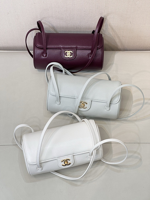 シャネル レディース押しをしたグレインカーフスキンバッグ