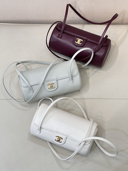 シャネル レディース押しをしたグレインカーフスキンバッグ