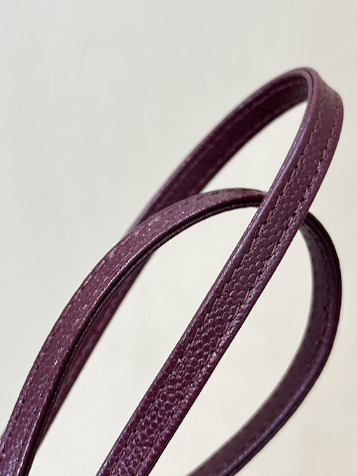 シャネル レディース押しをしたグレインカーフスキンバッグ