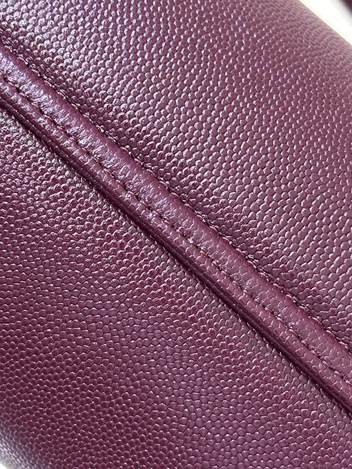 シャネル レディース押しをしたグレインカーフスキンバッグ