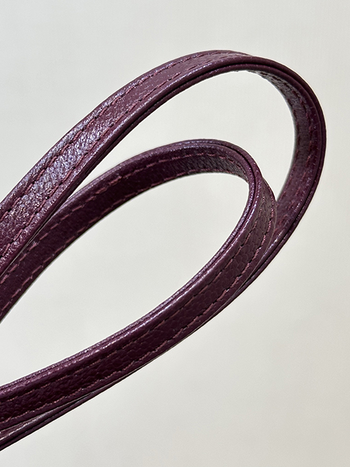 シャネル レディース押しをしたグレインカーフスキンバッグ