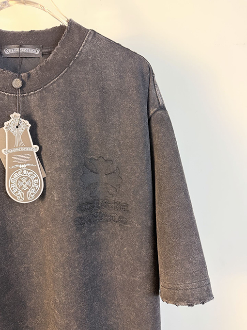 クロムハーツスーパーコピー アシッドウォッシュダメージレーザーアップリケ刺繍をした半袖Tシャツ