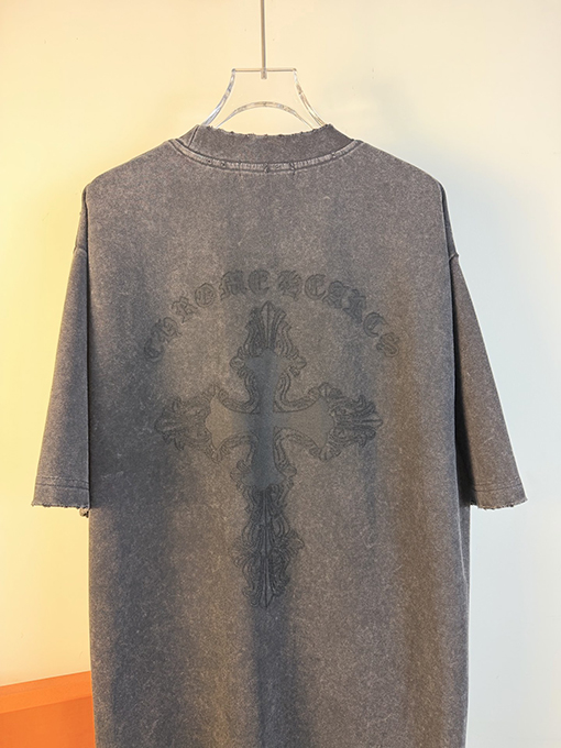 クロムハーツスーパーコピー アシッドウォッシュダメージレーザーアップリケ刺繍をした半袖Tシャツ