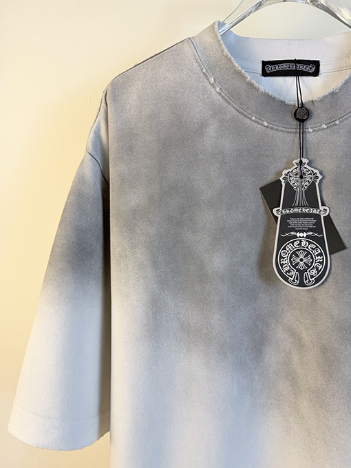 クロムハーツスーパーコピー アシッドウォッシュダメージレーザーアップリケ刺繍をした半袖Tシャツ