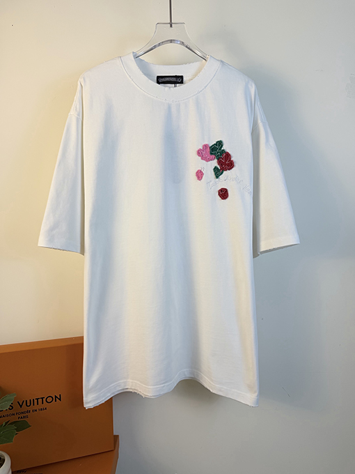 クロムハーツコピー 新モデルアシッドウォッシュダメージレーザーアップリケ刺繍をした半袖Tシャツ