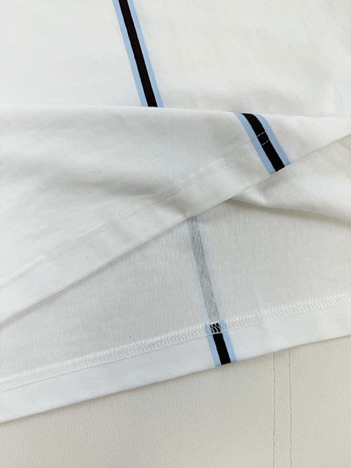 ルイヴィトン クラウンロゴ入りニットネックラインの半袖Tシャツ