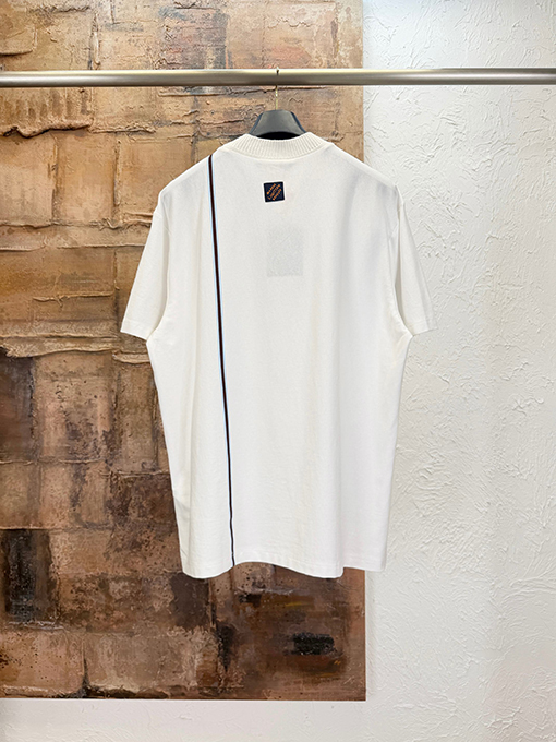 ルイヴィトン クラウンロゴ入りニットネックラインの半袖Tシャツ