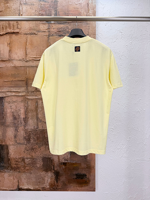 ルイヴィトン アーティスティックなロゴ刺繍入り半袖Tシャツ