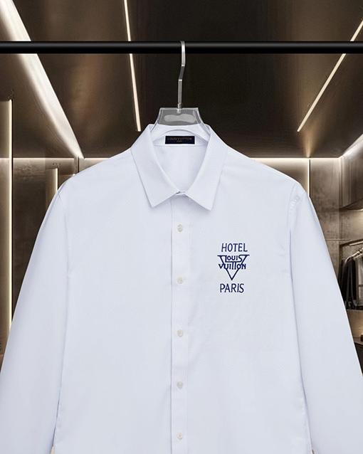 ルイヴィトン LOUIS VUITTON 胸に刺繍ロゴが入った長袖シャツ