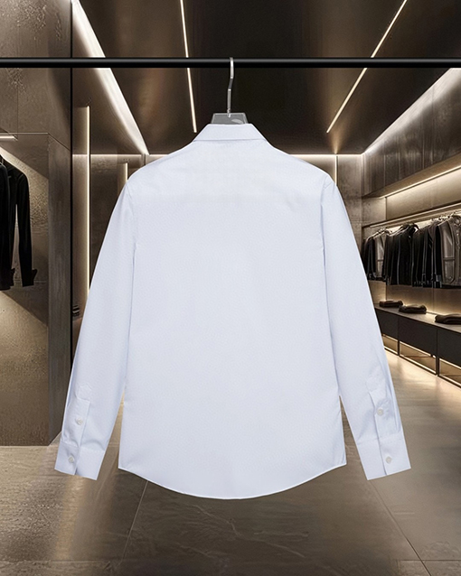 ルイヴィトン LOUIS VUITTON 胸に刺繍ロゴが入った長袖シャツ