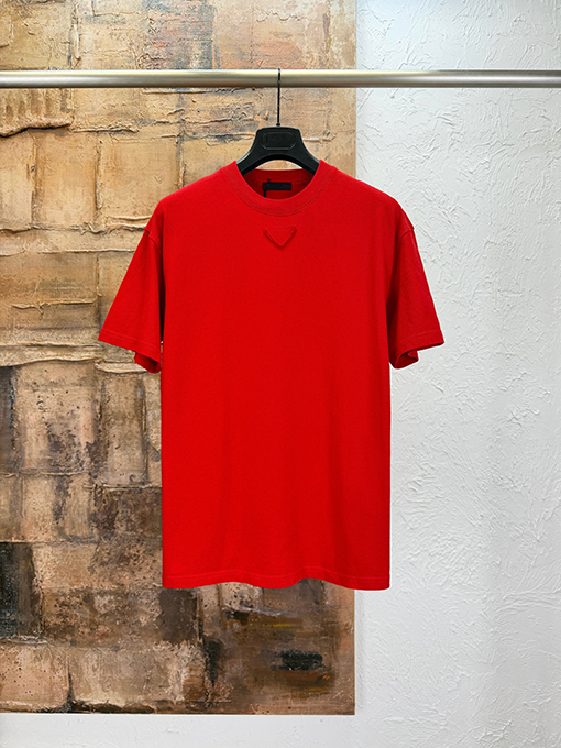 プラダ 三角形のパッチが付いたウォッシュの半袖Tシャツ