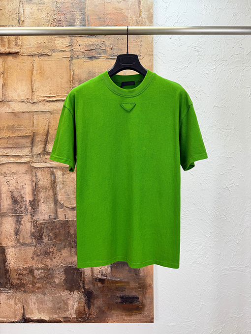 プラダ 三角形のパッチが付いたウォッシュの半袖Tシャツ