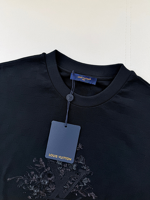 ルイヴィトンコピー 刺繍ジャカード半袖Tシャツ