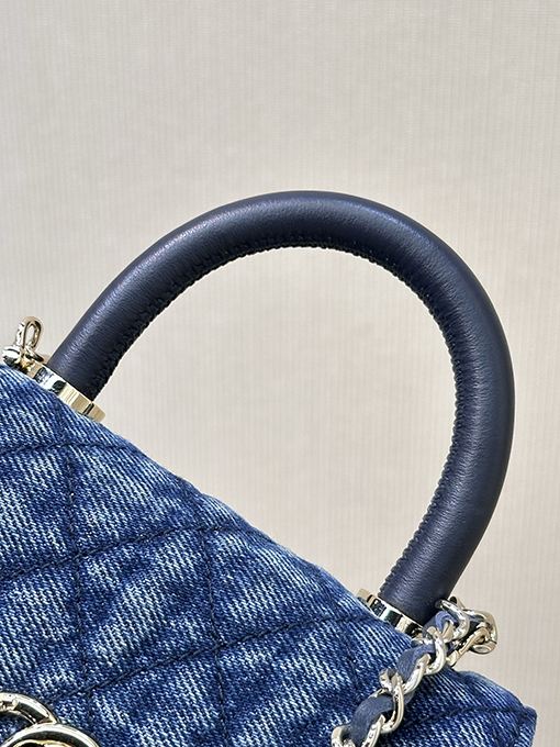 シャネルコピー 4244レディースシリーズ 24K厚シャンパンゴールドメッキ金具バッグ