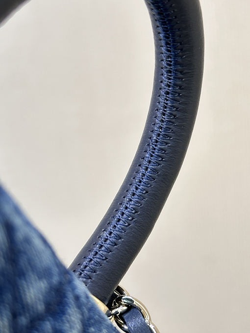 シャネルコピー 4244レディースシリーズ 24K厚シャンパンゴールドメッキ金具バッグ