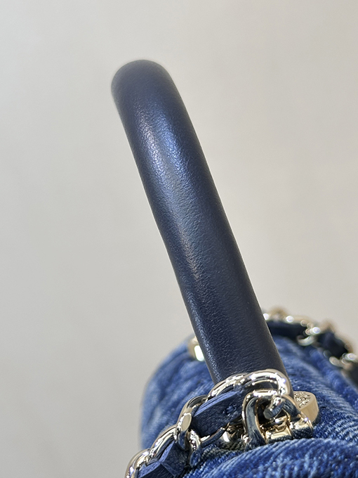 シャネルコピー 4244レディースシリーズ 24K厚シャンパンゴールドメッキ金具バッグ