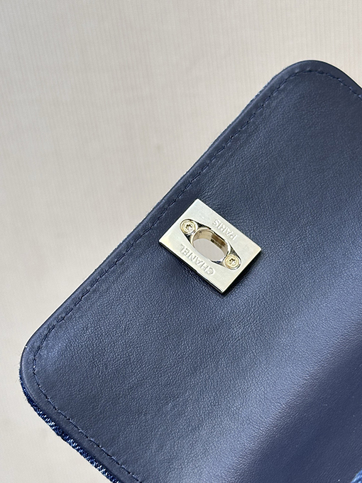 シャネルコピー 4244レディースシリーズ 24K厚シャンパンゴールドメッキ金具バッグ